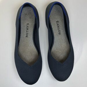 ROTHY'S The Flat Knit Round Toe Shoe in Navy Blue Size 7.5